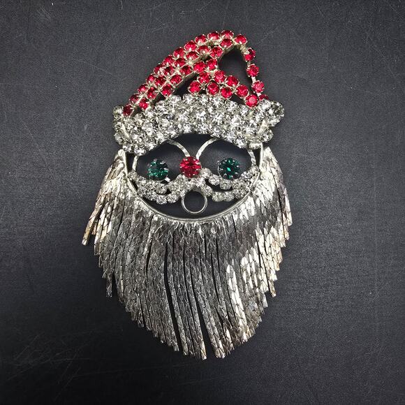 Unknown Jewelry - Rhinestone Santa Face Brooch with Silver Tone Chain Beard Vintage Jewelry